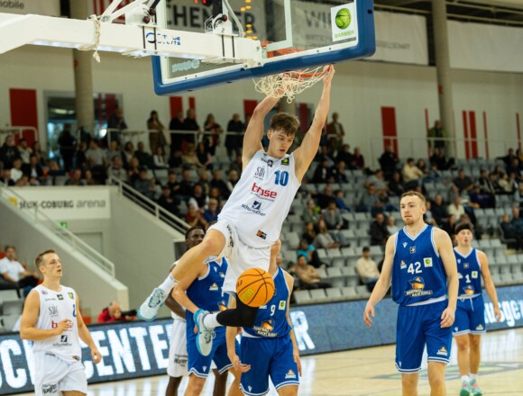 Drama pur! Coburg bezwingt Frankfurt nach Overtime